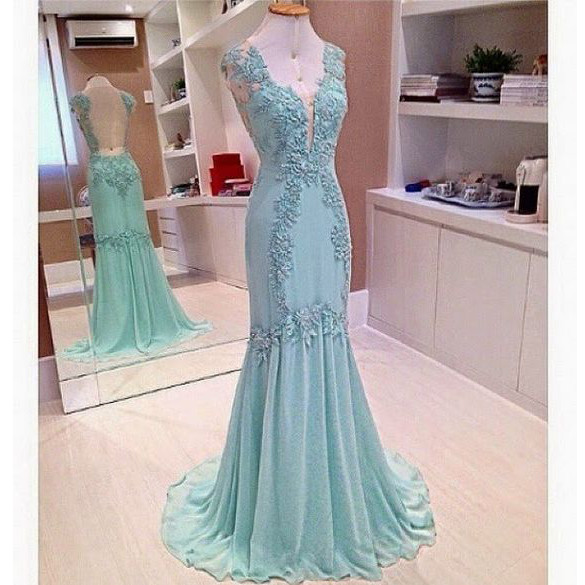 sleeveless mermaid gown
